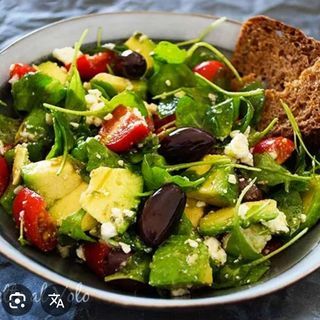 Menù insalatona pistacchioso