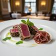 TATAKI DI TONNO AI 2 SESAMI